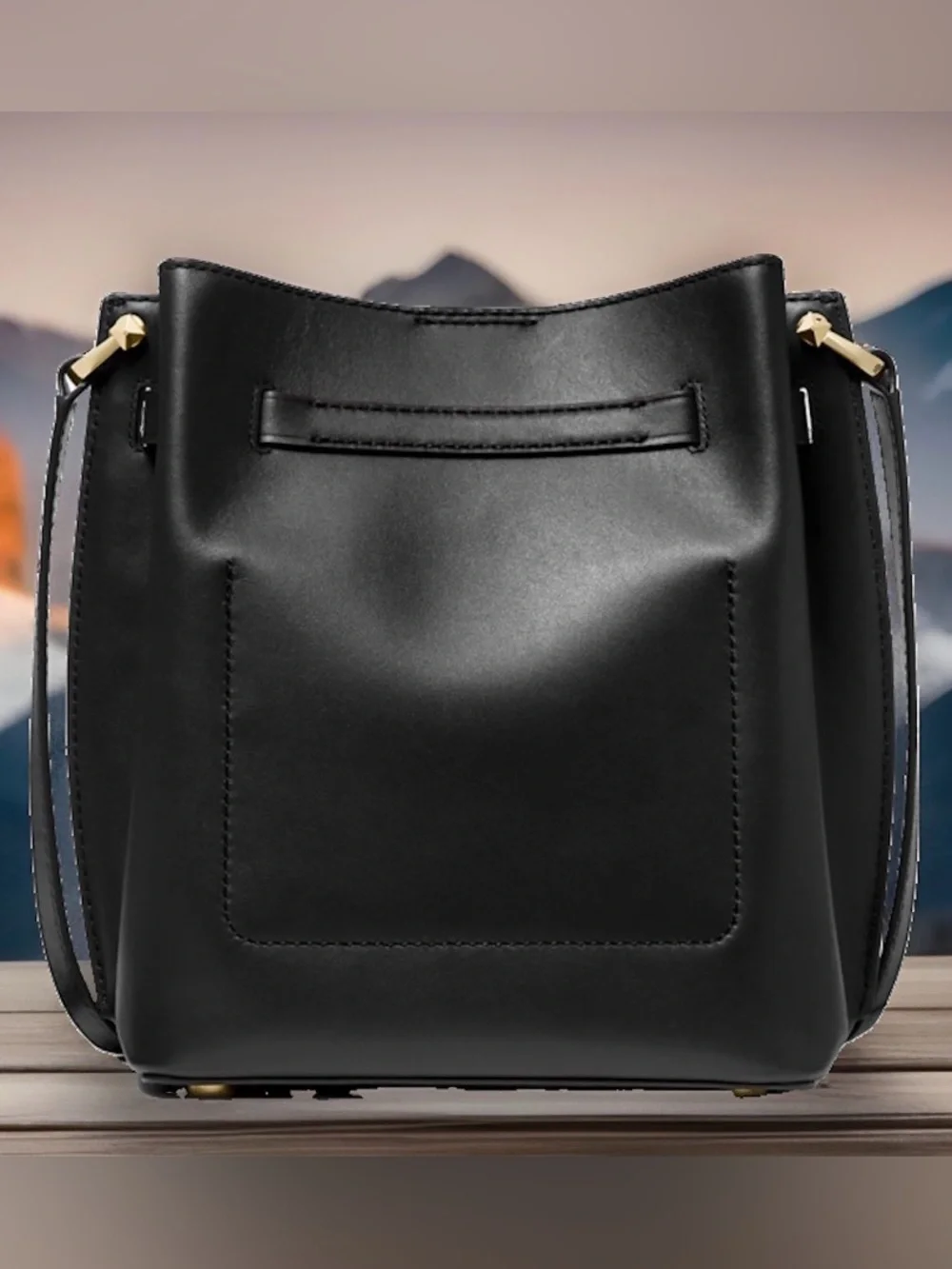 Michael Kors NWOT Hamiton Legacy Messanger Black Leather Bucket Bag